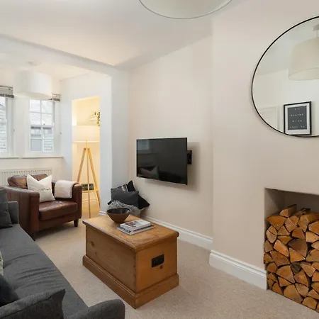 Apartment Stylish Two Bedroom - In Town Centre St Ives